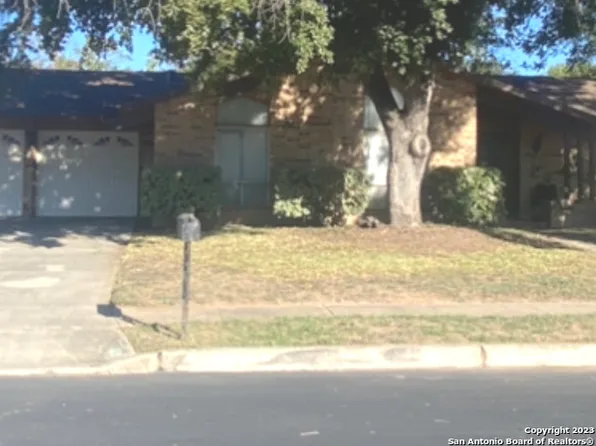 3439 CHATEAU DR, San Antonio, TX 78219