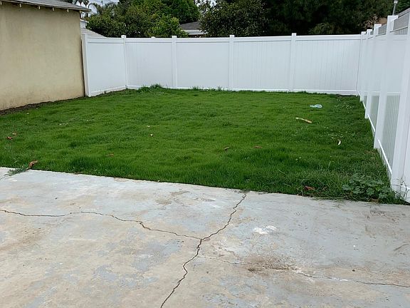4th image of 6645 Blewett Ave