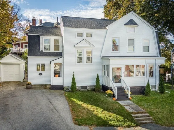 45 Talbot St, Lowell, MA 01852