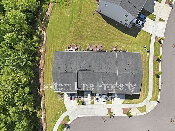 5th image of 1204 Lily Loch Way