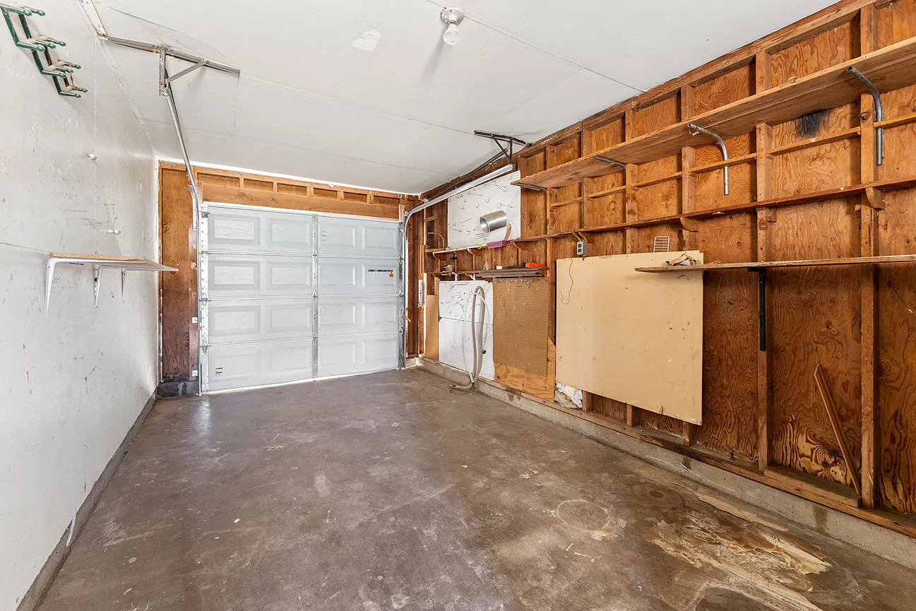 3 bed, 1135 sqft, $1,200 — Photo 2