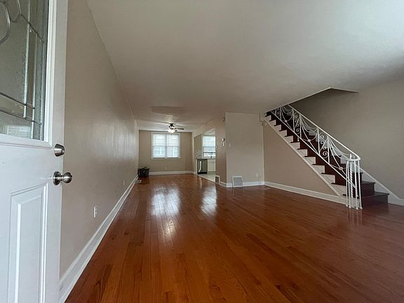2nd image of 3406 Lansing St