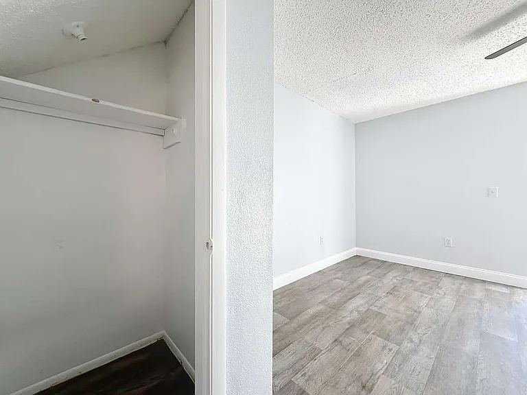 4117 S Semoran Blvd #14 — Photo 28