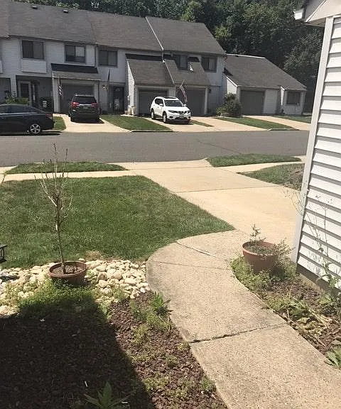 10 Lexington Cir — Photo 3