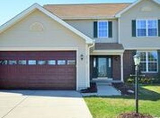 2319 Thrush Ct, Waukesha, WI 53189