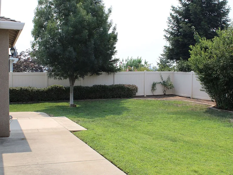 1022 Sunriver Ln — Photo 2