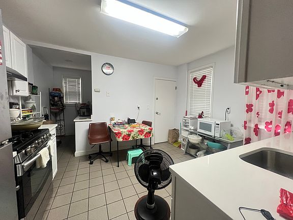 3rd image of 38 Spear St #1