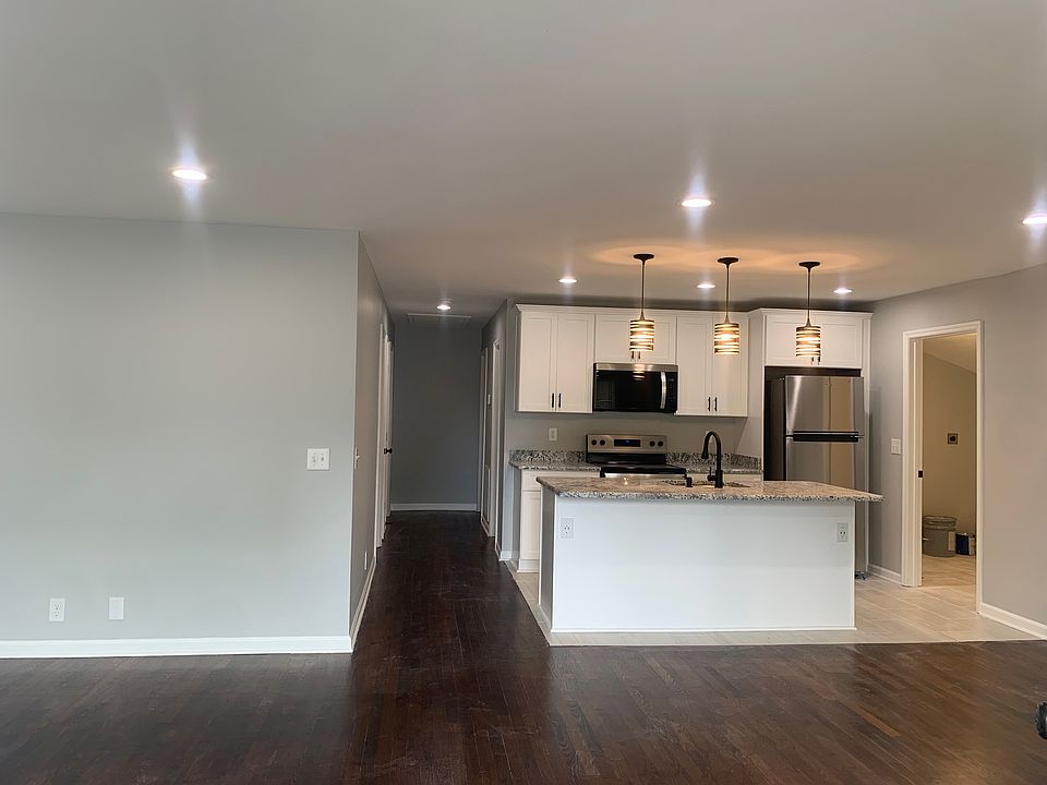 Dining area & Kitchen