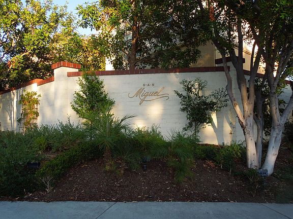 4th image of 2551 Stutsman Dr
