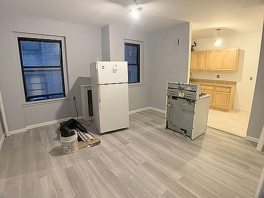 5th image of 21-77 33rd St #1E