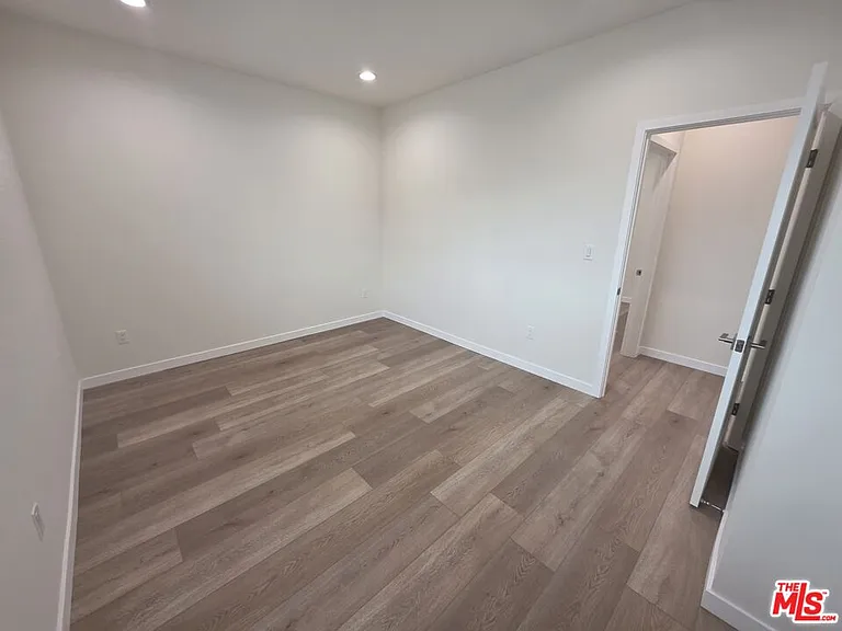 6748 Ben Ave — Photo 16
