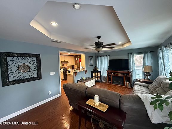 4th image of 4964 Blossom Hill Rd