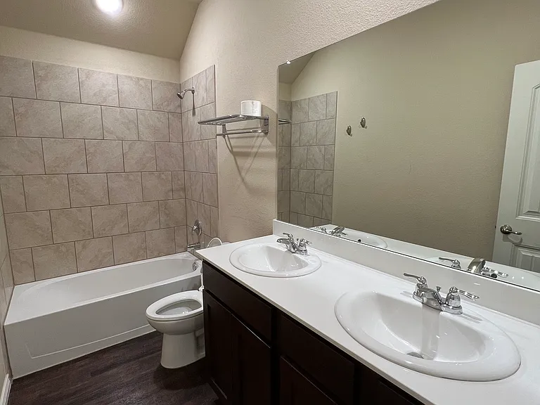 569 W Kara Dr — Photo 6