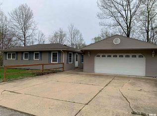 216 Marion St, East Peoria, IL 61611