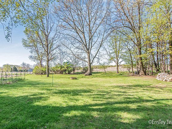 5th image of 9241 Whispering Pines Ave