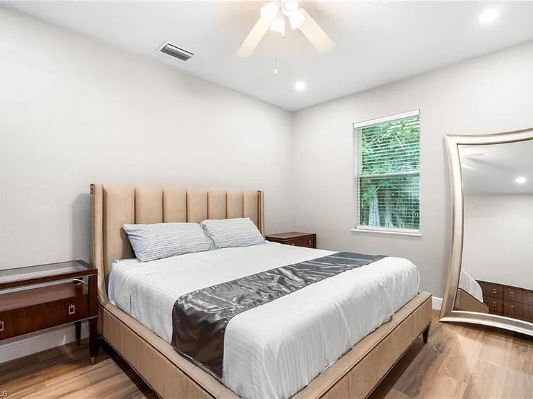 10004 Connecticut St — Photo 15