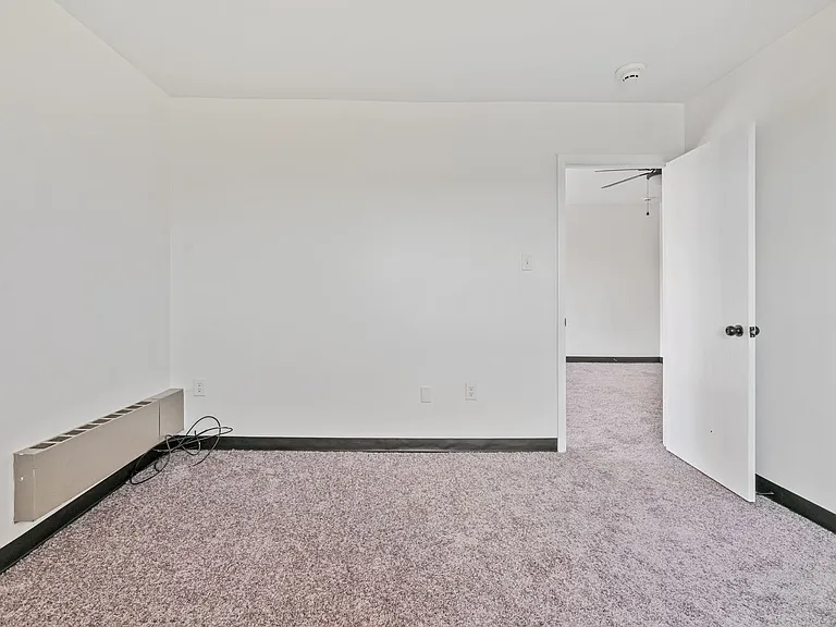2500 Brownsville Road — Photo 14