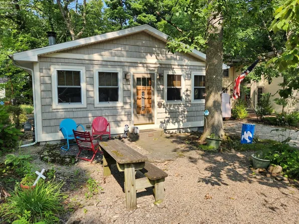 524 Cherry Ave, Lakeside Marblehead, OH 43440