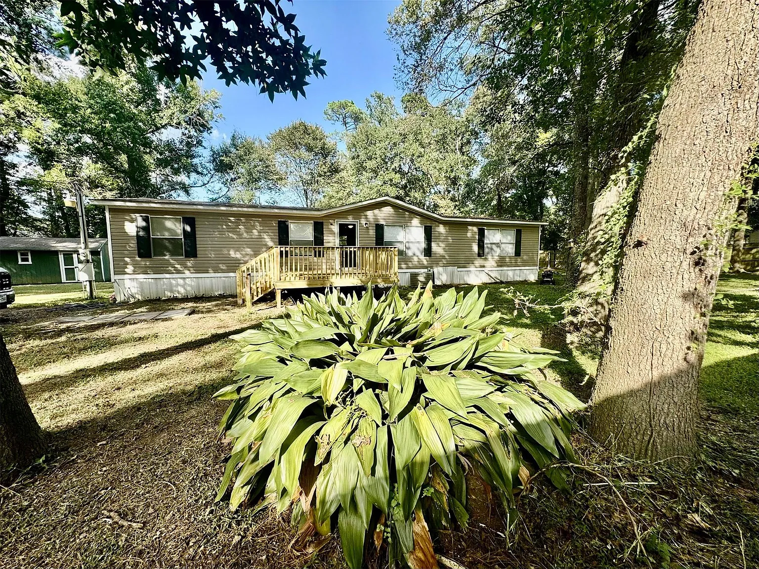 3 bed, 2.0 bath, 1560 sqft, $1,650 — Photo 1