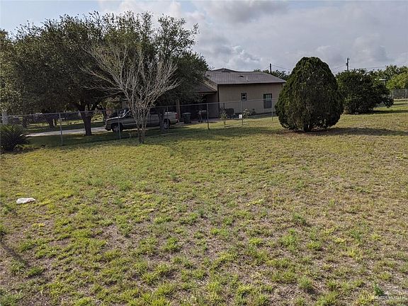 4th image of 410 Becky Ln