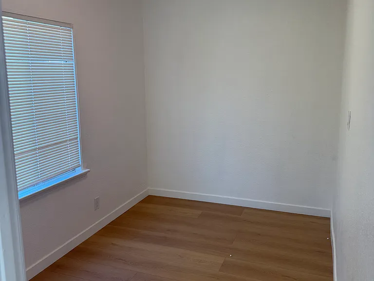 3620 W 1st St #7 — Photo 9