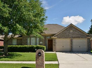 10848 Sycamore Dr S, La Porte, TX 77571