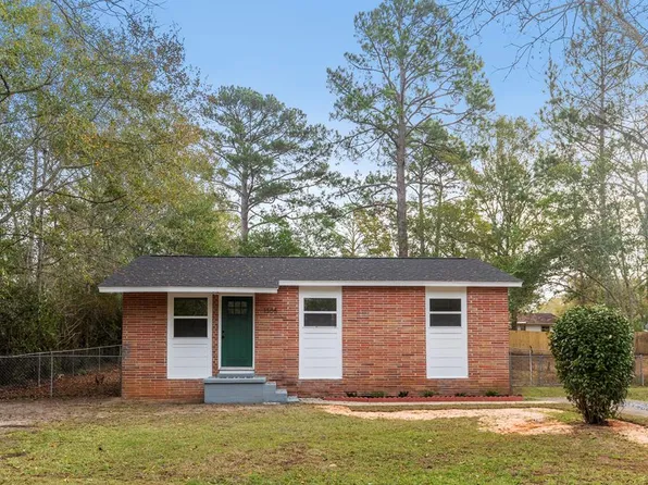 1305 Conti Rd, Dothan, AL 36301