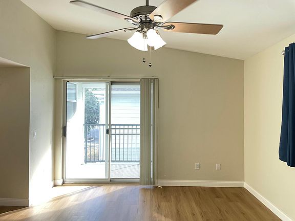 5th image of 2360 SW Archer Road #1110