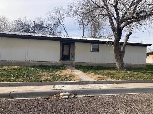 309 Harte St, Iraan, TX 79744