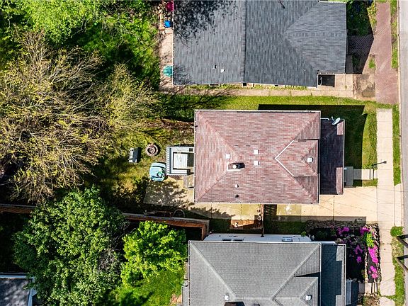 2nd image of 530 Holmes Ave