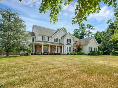 5 Windy Top Ln, Chester, NJ, 07930