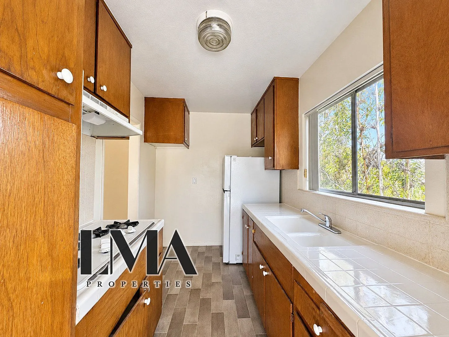 3 bed, 1.5 bath, 1000 sqft, $3,900 — Photo 4