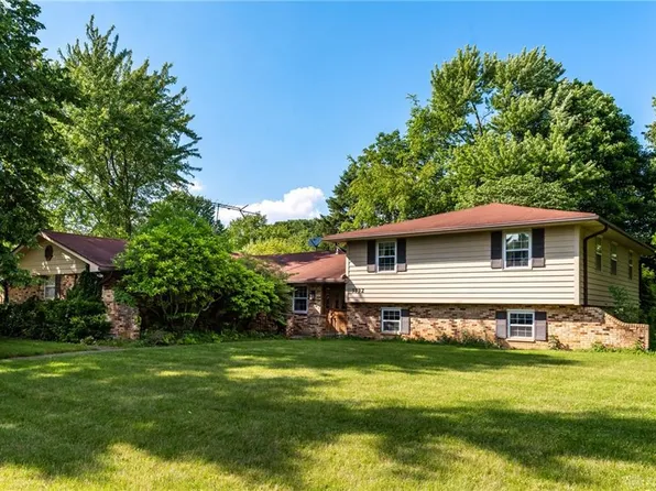 3132 Southfield Dr, Dayton, OH 45434