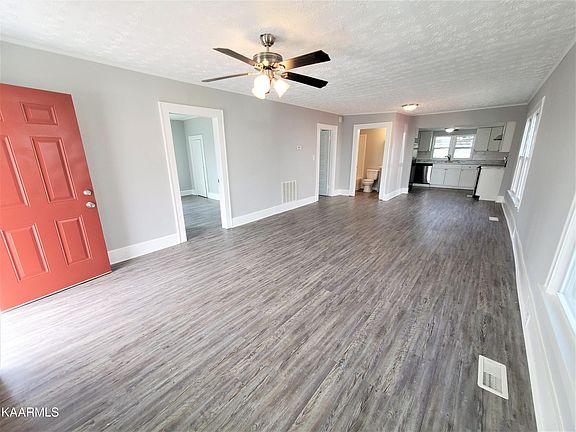 4th image of 315 Atlantic Ave