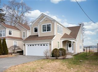 21 Ridgewood Rd, Niantic, CT 06357