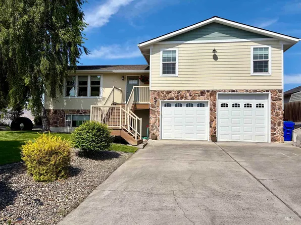 2502 Seaport Dr, Lewiston, ID 83501