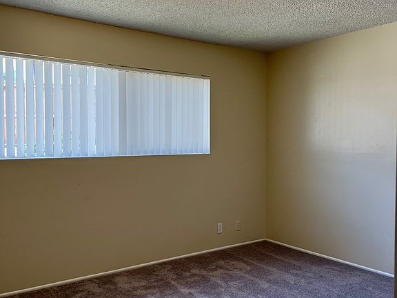 3rd image of 1660 Akron Pl