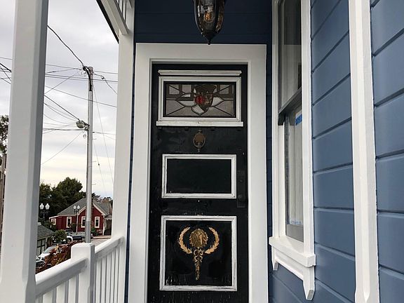 Close up: Protected front porch