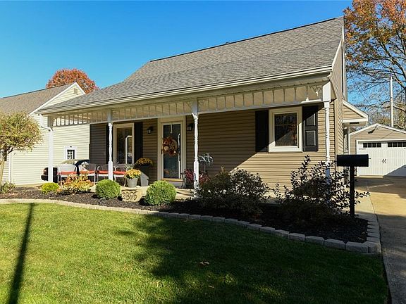 2nd image of 2395 Parkview Dr