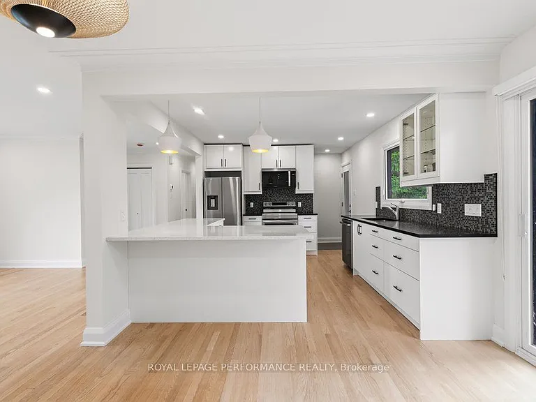 180 Roger Rd — Photo 24