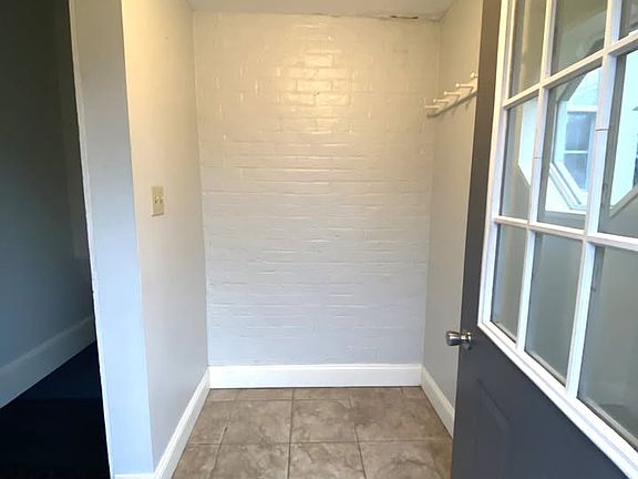 4th image of 16 Maple St