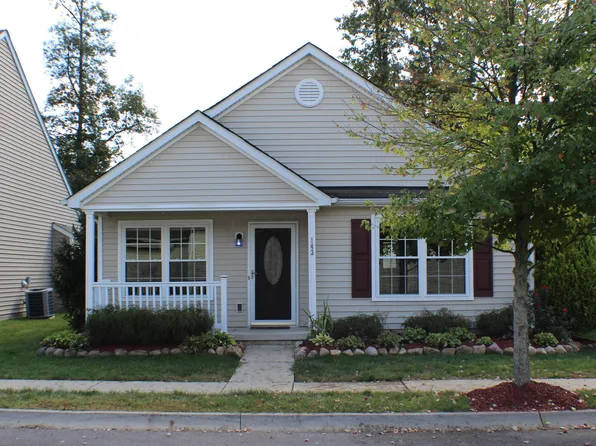 143 Arrowfeather Ln, Lewis Center, OH 43035