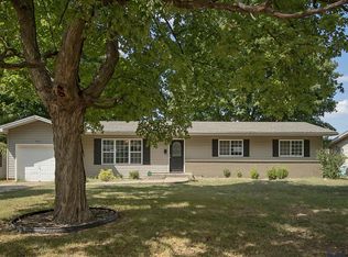 633 E Morningside St, Springfield, MO 65807