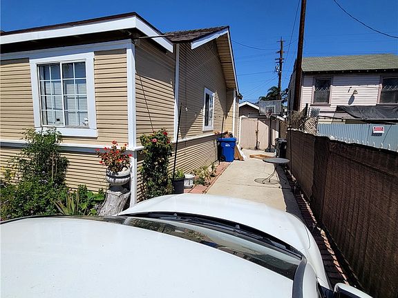 3rd image of 1030 Daisy Ave