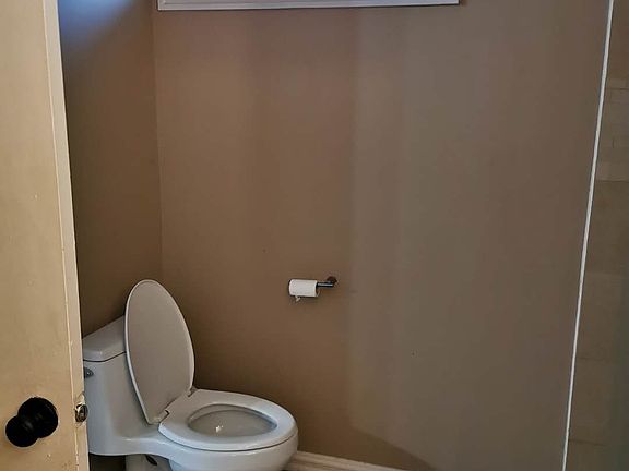5th image of 20 Lisburn Cres