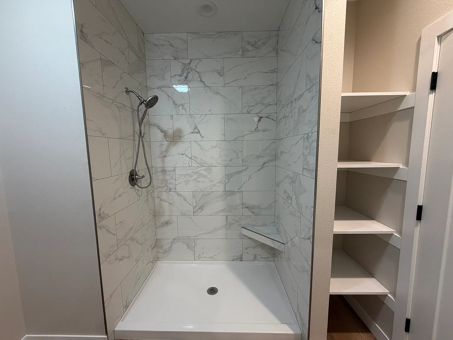 2 bed, 1600 sqft, $2,300 — Photo 4