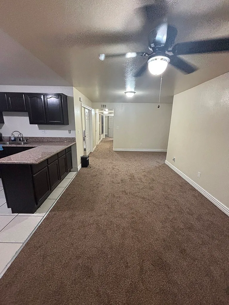 4 bed, 1275 sqft, $3,650 — Photo 2