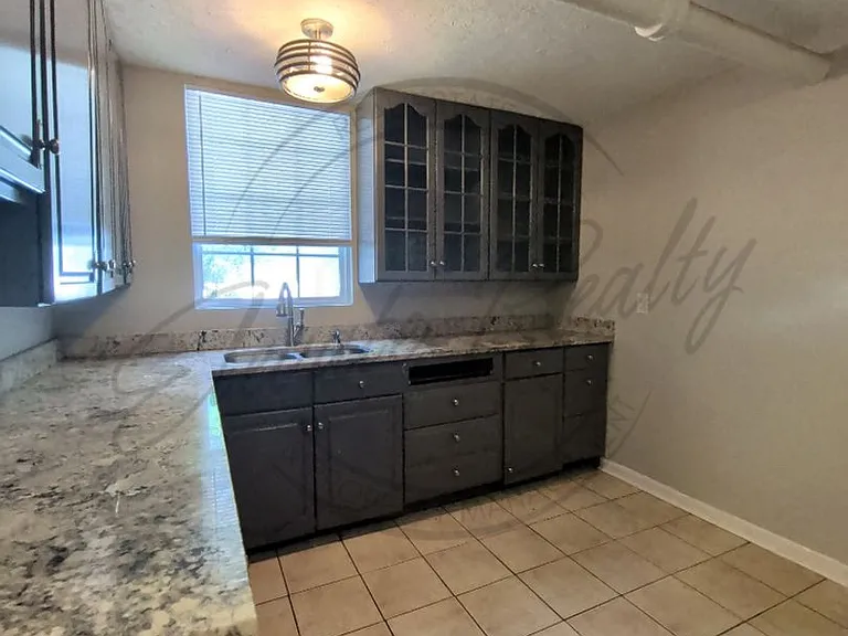 250 McGavock Pike #B — Photo 4