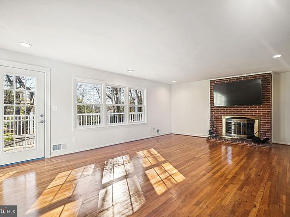 4th image of 8403 Bound Brook Ln