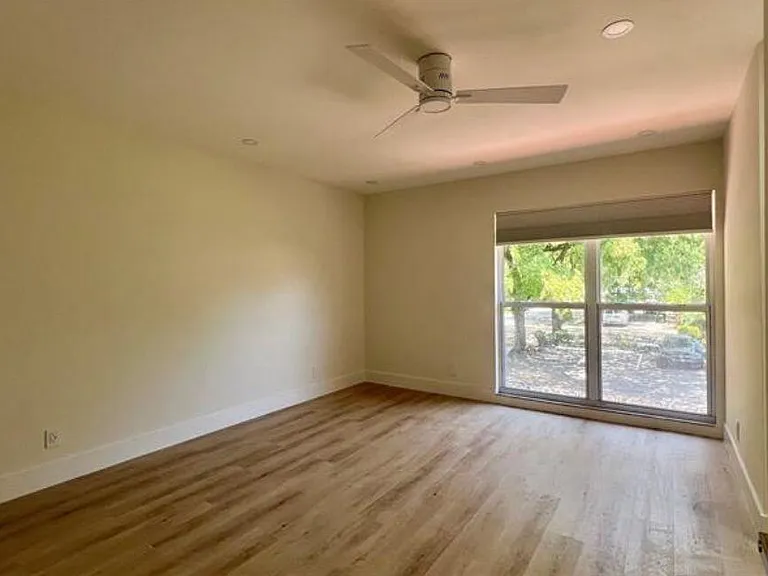 2801 N 34th Ave #16A — Photo 11